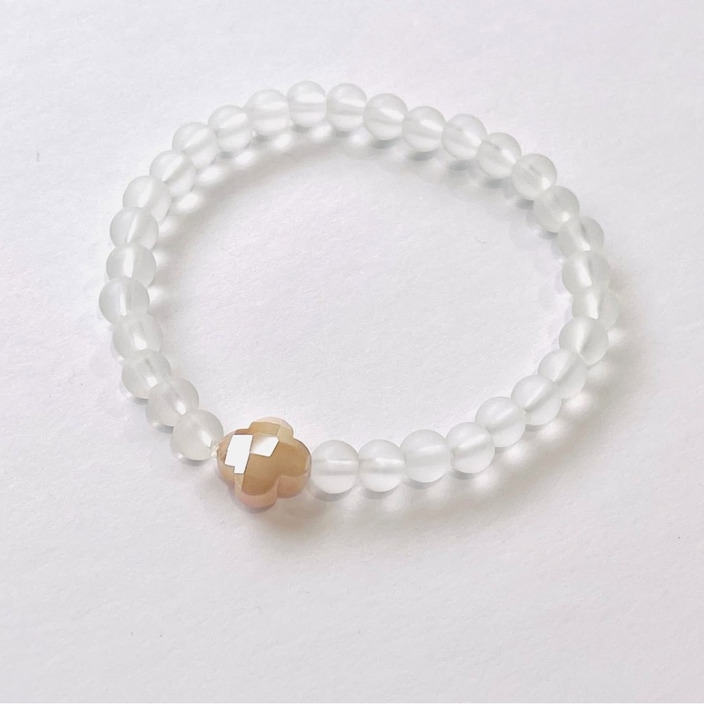Elegant White Glass Beaded Bracelet with Gold Accent (Handmade)